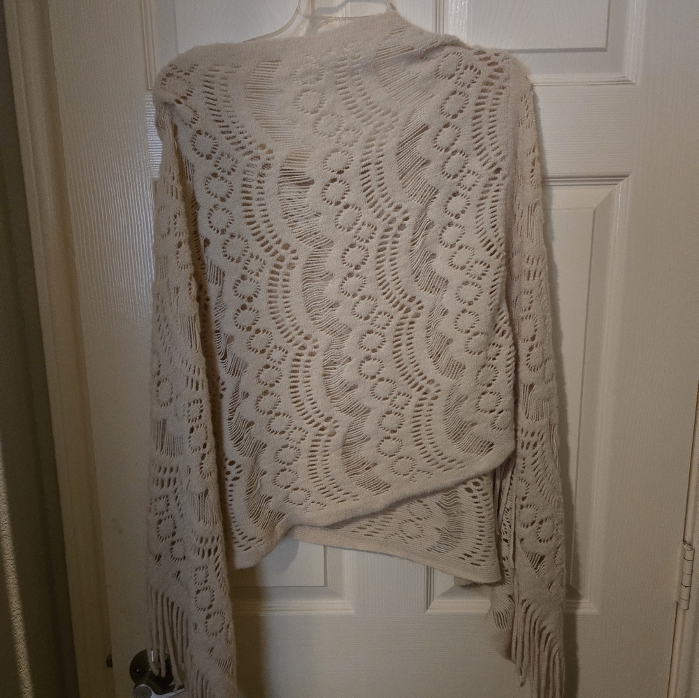 Shawl - Picture 2 of 4